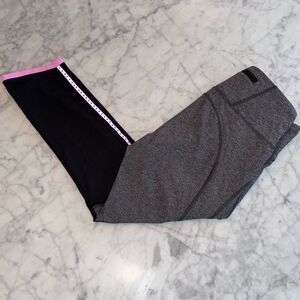 LULULEMON CROP LEGGINGS 6